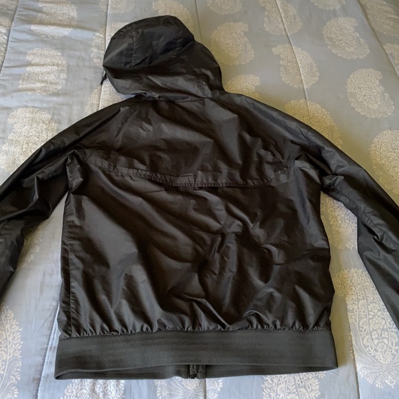 Nike Windbreaker - Picture 4 of 4